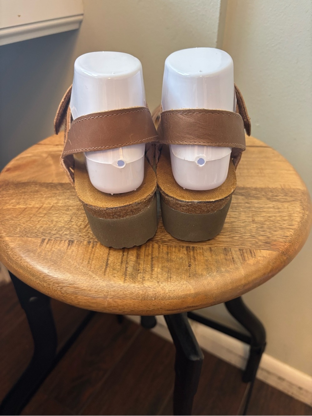 Women’s Naot Kayla wedge sandal in tan 38, 7 new - Picture 4 of 7